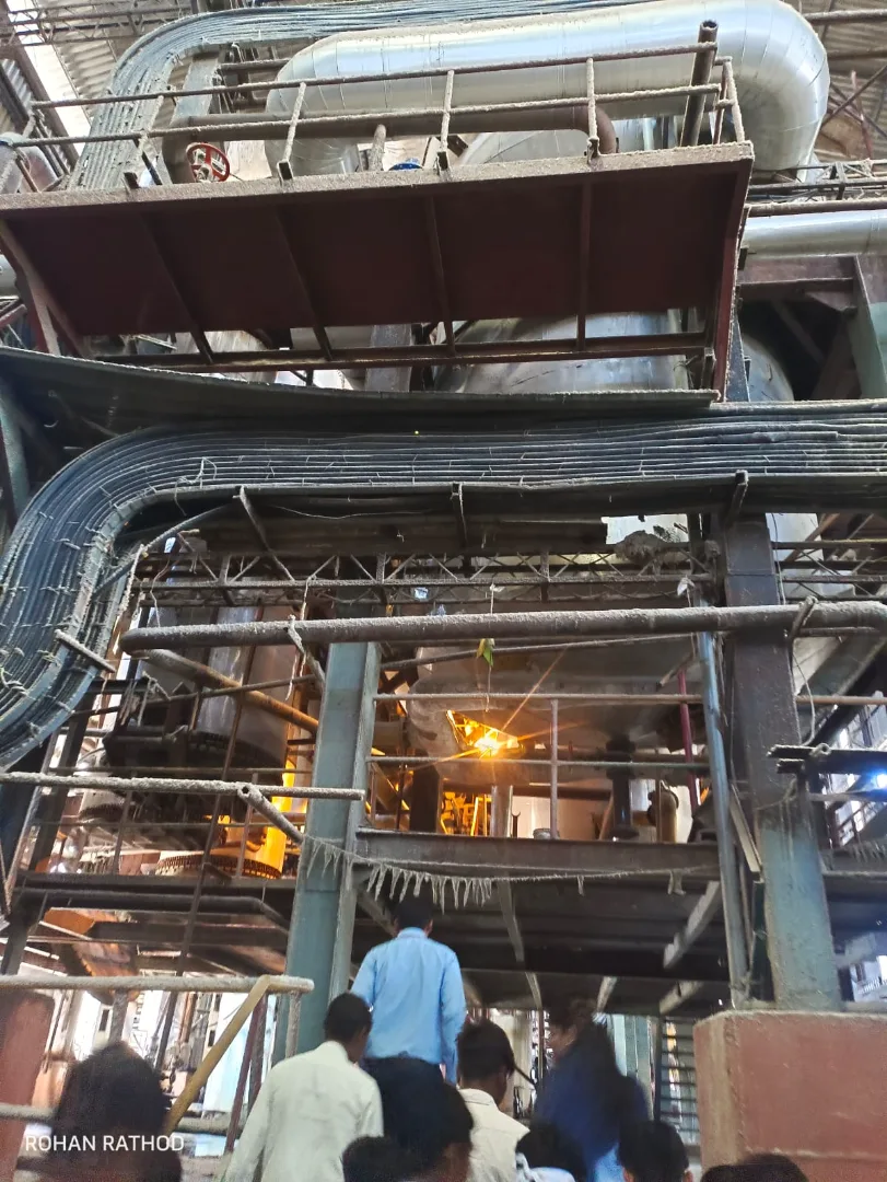 औद्योगिक सहलीद्वारे विद्यार्थ्यांना प्रत्यक्ष उद्योगज्ञानाचा अनुभव